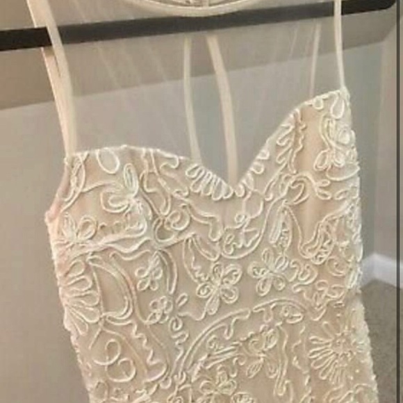 NWT Lulu’s Nathalie Gown - Picture 6 of 6